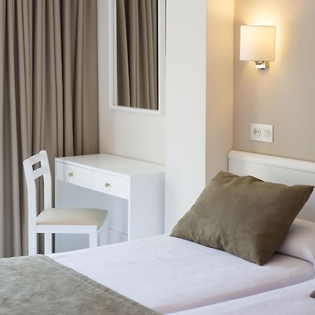 Hostal Residencia Sutimar Пегера Екстер'єр фото