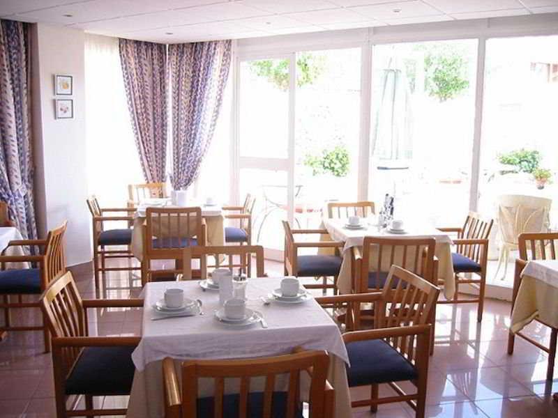 Hostal Residencia Sutimar Пегера Екстер'єр фото