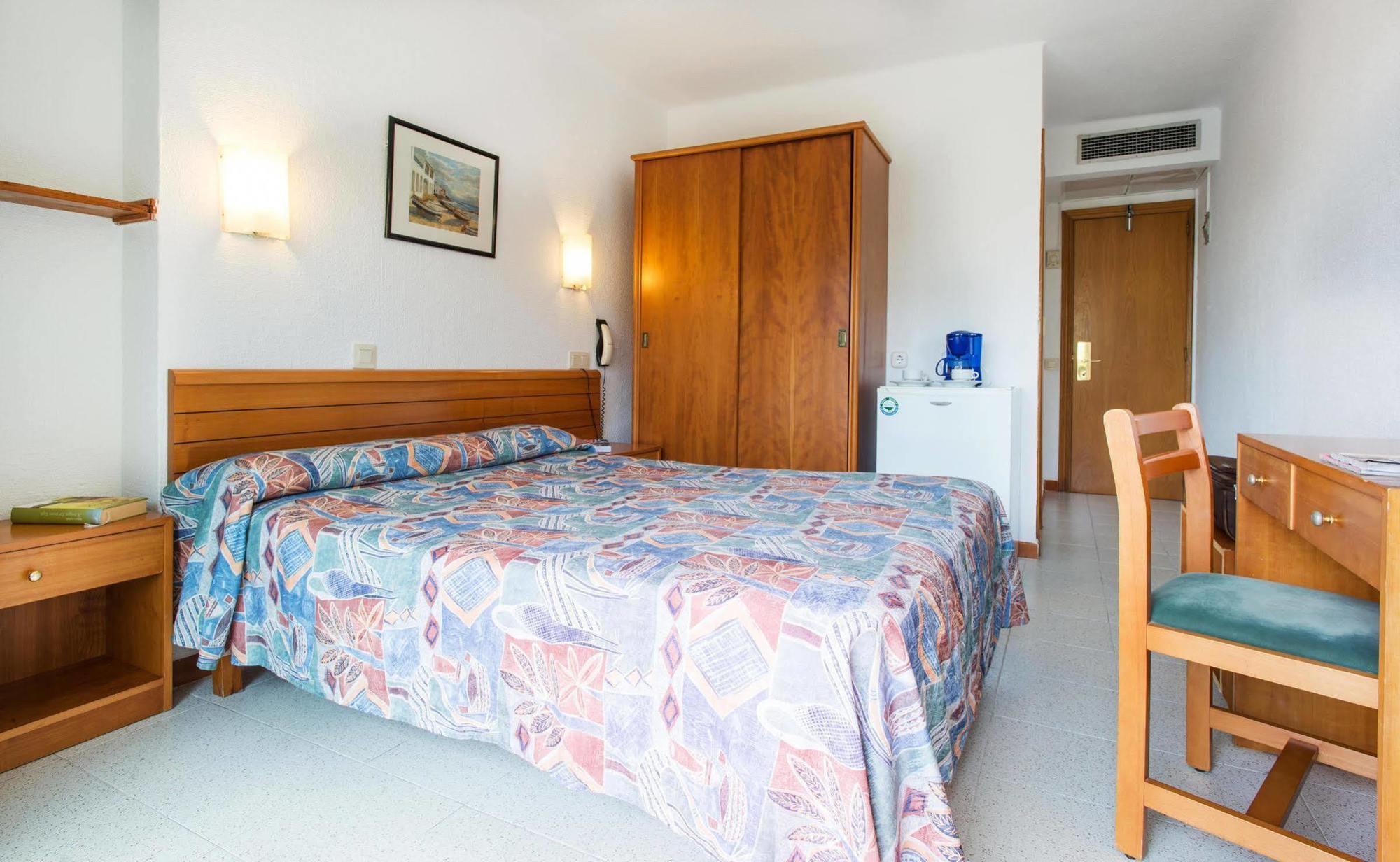 Hostal Residencia Sutimar Пегера Екстер'єр фото